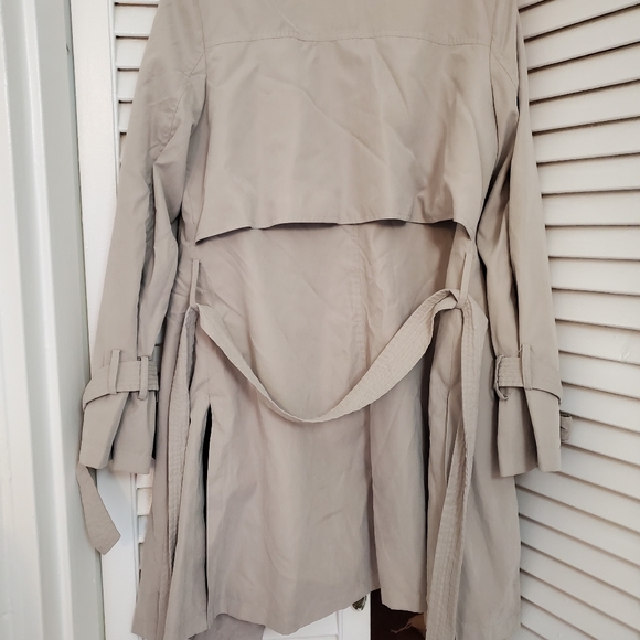 Spring trench coat by French Connection - Picture 6 of 16